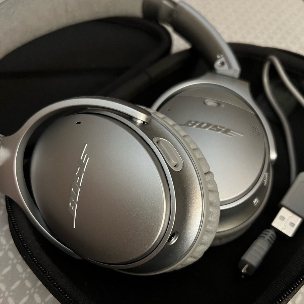 Bose QuietComfort 35 II Noise Canceling Headphones